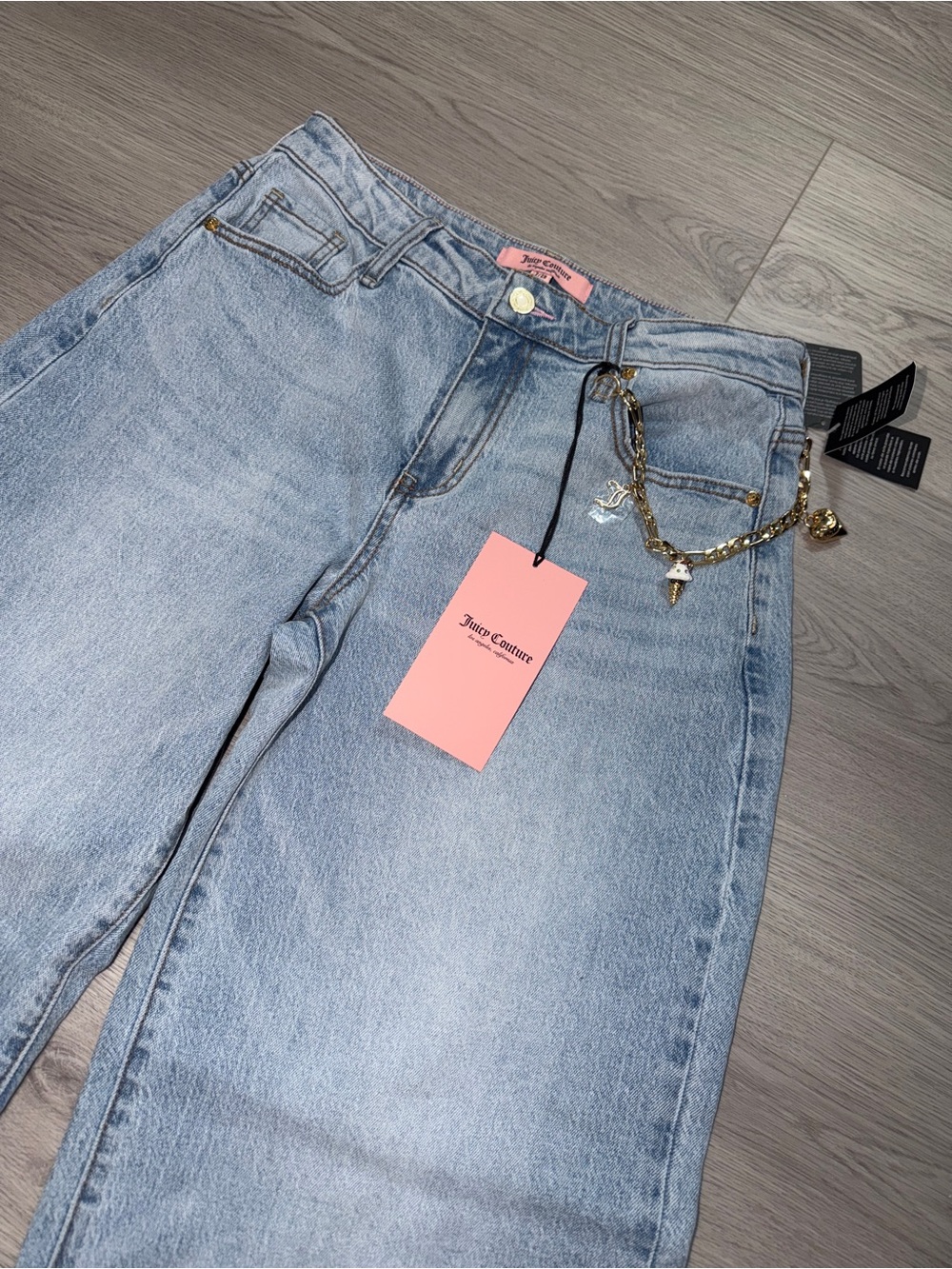 Juicy Couture Light Blue Straight-Leg Jeans with Gold Charm 7/28